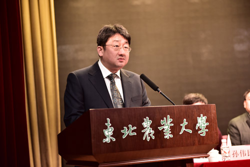 省政府教育督导室副督学门海主持会议